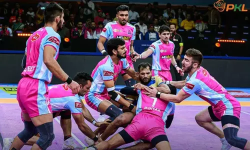 புரோ கபடி லீக்; தமிழ் தலைவாஸை வீழ்த்தி வெற்றி பெற்ற ஜெய்ப்பூர் பிங்க் பாந்தர்ஸ்