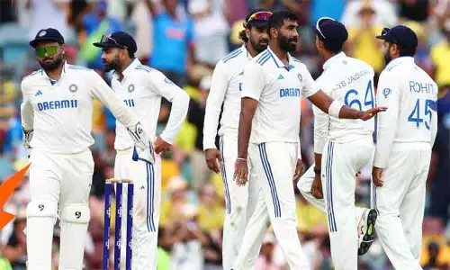 பிரிஸ்பேன் டெஸ்ட்: ஆஸ்திரேலிய அணி 445 ரன்களுக்கு ஆல் அவுட்