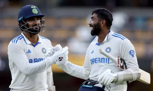 பிரிஸ்பேன் டெஸ்ட்; பாலோ ஆனை தவிர்த்த இந்தியா...4ம் நாள் முடிவில் 252/9