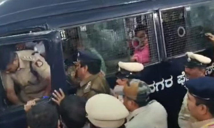 கர்நாடக பாஜக தலைவர் சி.டி.ரவி கைது கர்நாடக பாஜக தலைவர் சி.டி.ரவி கைது