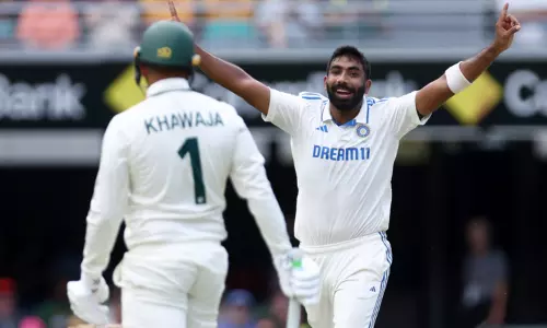 இந்திய டெஸ்ட் வரலாற்றில் மாபெரும் உலக சாதனை படைத்த பும்ரா