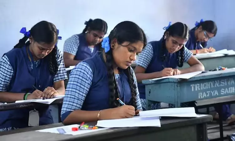 அரையாண்டு தேர்வு விடுமுறை எத்தனை நாட்கள் தெரியுமா?