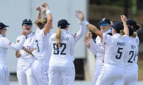 மகளிர் ஆஷஸ் கிரிக்கெட் தொடர்; இங்கிலாந்து அணி அறிவிப்பு