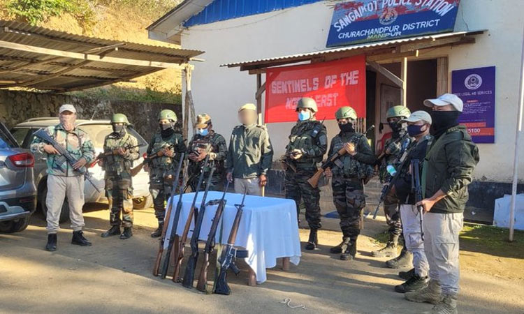 மணிப்பூரில் 3.6 கிலோ வெடிப்பொருட்கள் பறிமுதல்