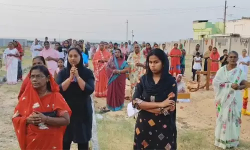 20ம் ஆண்டு சுனாமி நினைவு தினம் இன்று - நினைவிடங்களில் மீனவர்கள் அஞ்சலி