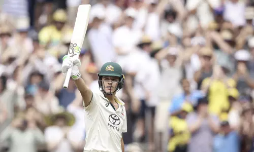 ஆஸ்திரேலிய டெஸ்ட் கிரிக்கெட் வரலாற்றில் 2-வது வீரராக மாபெரும் சாதனை படைத்த கான்ஸ்டாஸ் ஆஸ்திரேலிய டெஸ்ட் கிரிக்கெட் வரலாற்றில் 2-வது வீரராக மாபெரும் சாதனை படைத்த கான்ஸ்டாஸ்