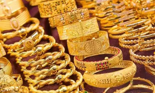 ஆண்டின் இறுதி நாளில் குறைந்த தங்கம் விலை... இன்றைய நிலவரம் என்ன? ஆண்டின் இறுதி நாளில் குறைந்த தங்கம் விலை... இன்றைய நிலவரம் என்ன?