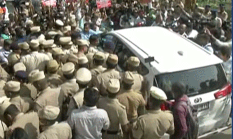 தடையை மீறி போராட்டம் நடத்த முயன்ற சவுமியா அன்புமணி... ... 02-01-2025: இன்றைய முக்கிய செய்திகள் சில வரிகளில்... தடையை மீறி போராட்டம் நடத்த முயன்ற சவுமியா அன்புமணி... ... 02-01-2025: இன்றைய முக்கிய செய்திகள் சில வரிகளில்...