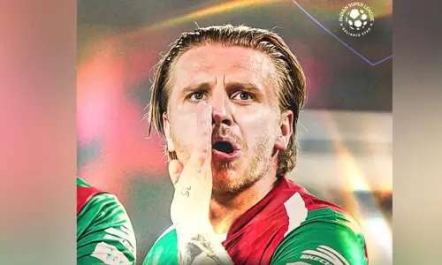 ஐ.எஸ்.எல். கால்பந்து: ஐதராபாத் அணியை வீழ்த்தி மோகன் பகான் வெற்றி ஐ.எஸ்.எல். கால்பந்து: ஐதராபாத் அணியை வீழ்த்தி மோகன் பகான் வெற்றி