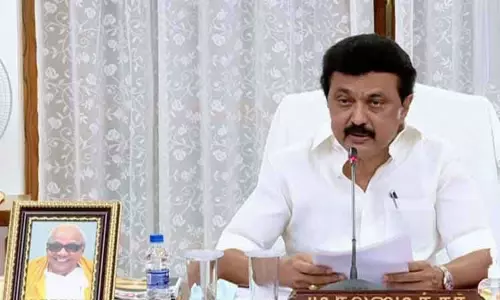 கழிவுநீர் தொட்டியில் விழுந்து உயிரிழந்த குழந்தையின் குடும்பத்துக்கு நிதியுதவி - மு.க.ஸ்டாலின் அறிவிப்பு கழிவுநீர் தொட்டியில் விழுந்து உயிரிழந்த குழந்தையின் குடும்பத்துக்கு நிதியுதவி - மு.க.ஸ்டாலின் அறிவிப்பு