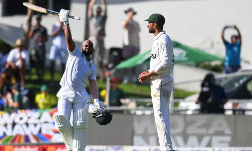 பாகிஸ்தானுக்கு எதிரான 2-வது டெஸ்ட்: முதல் நாளில் தென் ஆப்பிரிக்கா 316 ரன்கள் குவிப்பு