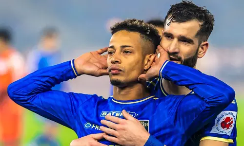 ஐ.எஸ்.எல். கால்பந்து தொடர்: பஞ்சாபை வீழ்த்திய கேரளா பிளாஸ்டர்ஸ் ஐ.எஸ்.எல். கால்பந்து தொடர்: பஞ்சாபை வீழ்த்திய கேரளா பிளாஸ்டர்ஸ்