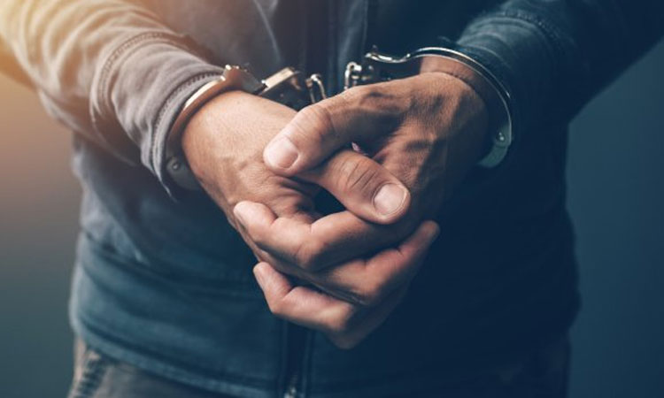 பள்ளி மாணவனுக்கு பாலியல் தொல்லை கொடுத்த வாலிபர் கைது