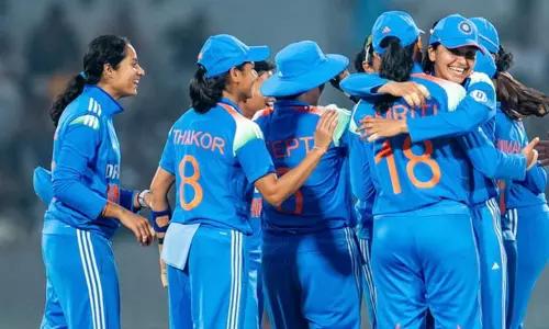 மகளிர் ஒருநாள் கிரிக்கெட்; முதல் ஆட்டத்தில் இந்தியா - அயர்லாந்து அணிகள் இன்று மோதல் மகளிர் ஒருநாள் கிரிக்கெட்; முதல் ஆட்டத்தில் இந்தியா - அயர்லாந்து அணிகள் இன்று மோதல்