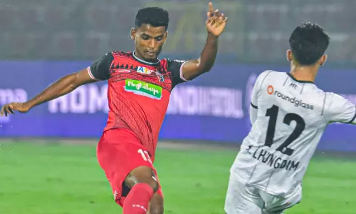 ஐ.எஸ்.எல். கால்பந்து தொடர்; நார்த்ஈஸ்ட் யுனைடெட் எப்.சி - பஞ்சாப் எப்.சி ஆட்டம் டிரா