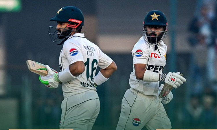 வெஸ்ட் இண்டீசுக்கு எதிரான முதலாவது டெஸ்ட்: முதல் இன்னிங்சில் பாகிஸ்தான் 230 ரன்களில் ஆல் அவுட்