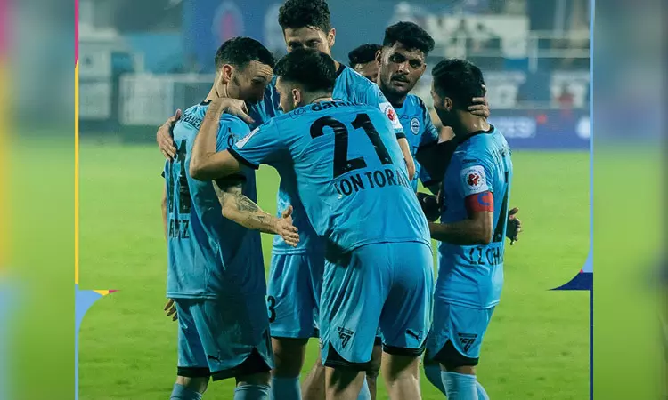 ஐ.எஸ்.எல். கால்பந்து: முகமதின் எஸ்.சி அணியை வீழ்த்தி மும்பை அணி வெற்றி