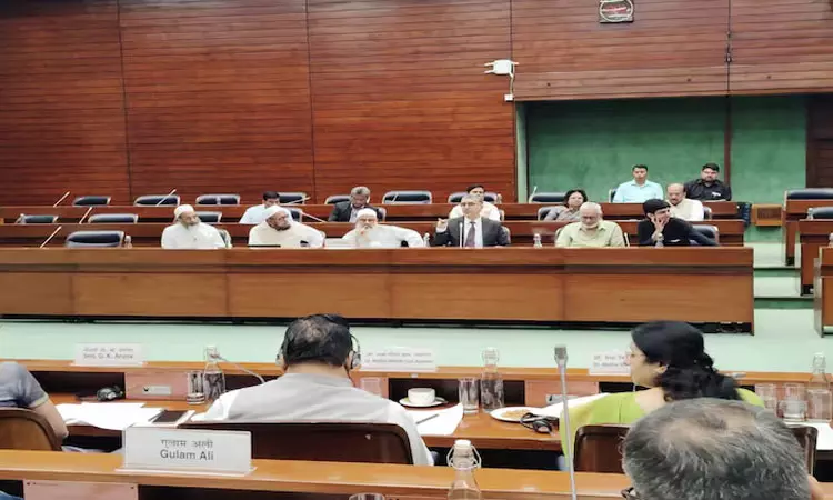 14 திருத்தங்களுக்கு ஒப்புதல்.. வக்பு வாரிய சட்டத்திருத்த மசோதாவை இறுதி செய்தது நாடாளுமன்ற குழு