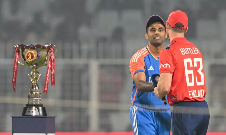 3-வது டி20: தொடரை கைப்பற்றும் முனைப்பில் இந்தியா... இங்கிலாந்துடன் இன்று மோதல்