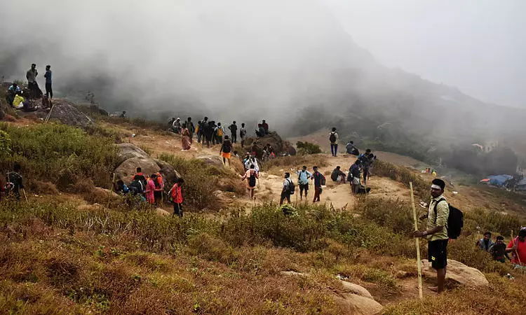 வெள்ளியங்கிரி மலையேற பக்தர்களுக்கு அனுமதி