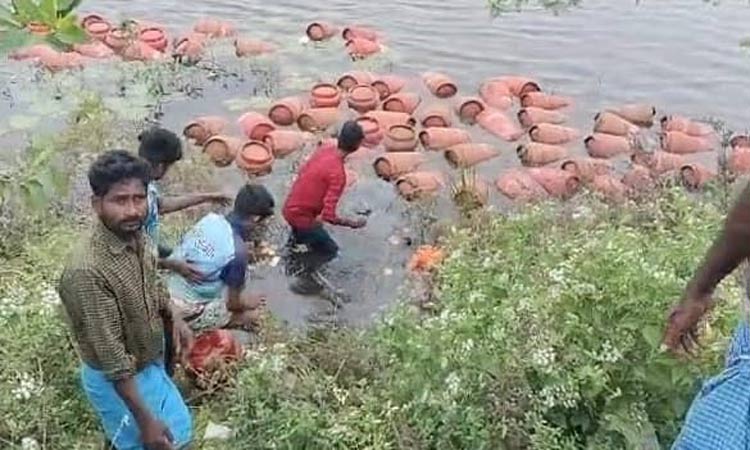 கட்டுப்பாட்டை இழந்து ஏரியில் கவிழ்ந்த லாரி..... ... இன்றைய முக்கிய செய்திகள் சில வரிகளில்.. 30-01-2025 கட்டுப்பாட்டை இழந்து ஏரியில் கவிழ்ந்த லாரி..... ... இன்றைய முக்கிய செய்திகள் சில வரிகளில்.. 30-01-2025