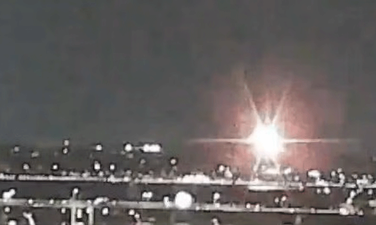 அமெரிக்காவில் ஹெலிகாப்டர் மீது மோதிய விமானம்:... ... இன்றைய முக்கிய செய்திகள் சில வரிகளில்.. 30-01-2025 அமெரிக்காவில் ஹெலிகாப்டர் மீது மோதிய விமானம்:... ... இன்றைய முக்கிய செய்திகள் சில வரிகளில்.. 30-01-2025