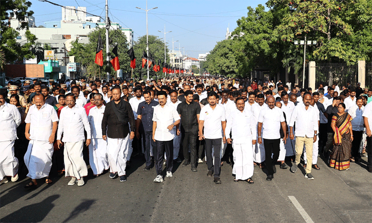 அண்ணா நினைவு நாள்: முதல்-அமைச்சர் தலைமையில் தி.மு.க.வினர் அமைதிப் பேரணி