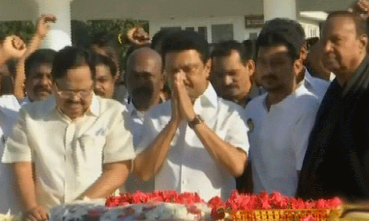  அண்ணா நினைவிடத்தில் முதல்-அமைச்சர் மு.க.ஸ்டாலின்... ... இன்றைய முக்கிய செய்திகள் சிலவரிகளில் 03-02-2025