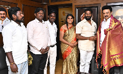 முதல்-அமைச்சருடன் காடுவெட்டி குருவின் மகள் சந்திப்பு