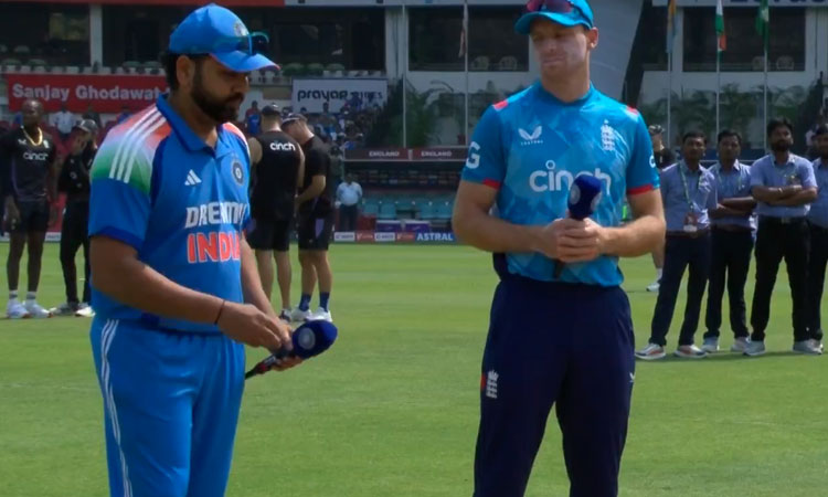 இந்தியாவுக்கு எதிரான ஒருநாள் போட்டி:  டாஸ் வென்ற இங்கிலாந்து பேட்டிங் தேர்வு