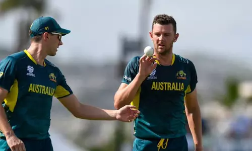 சாம்பியன்ஸ் டிராபி: ஆஸ்திரேலிய அணியிலிருந்து கம்மின்ஸ், ஹேசில்வுட் விலகல்.. அதிகாரபூர்வ அறிவிப்பு