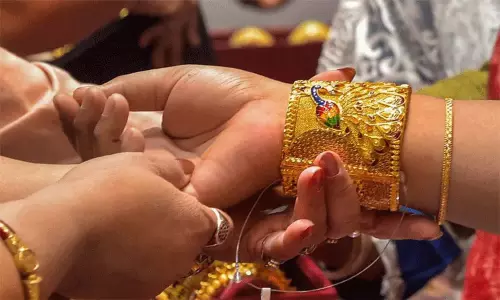 அதிரடியாக குறைந்த தங்கம் விலை... இன்றைய நிலவரம் என்ன..? அதிரடியாக குறைந்த தங்கம் விலை... இன்றைய நிலவரம் என்ன..?