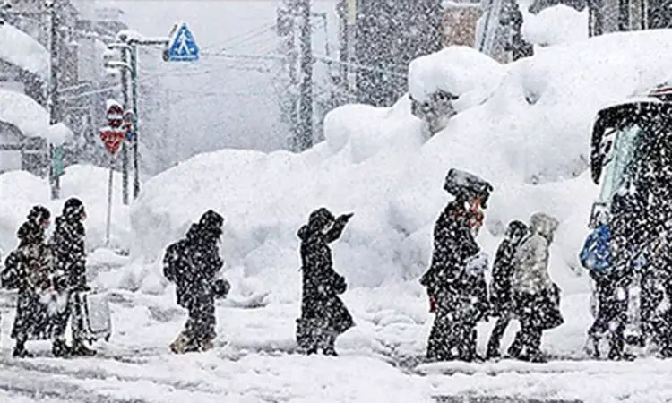 ஜப்பானில் கடுமையான பனிப்புயல் ஜப்பானில் கடுமையான பனிப்புயல்