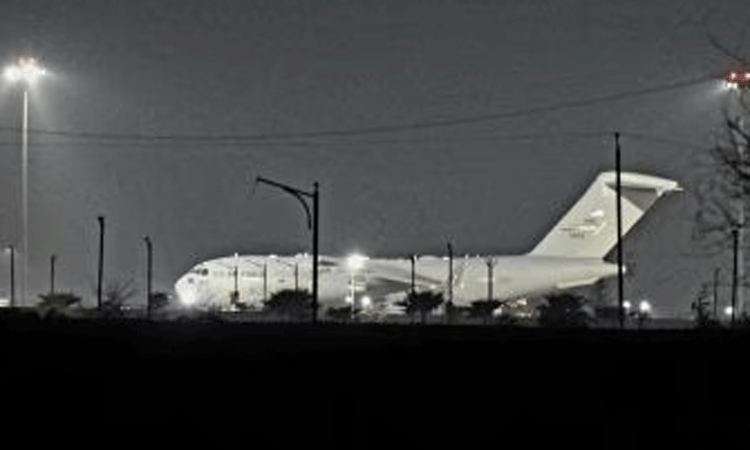 அமெரிக்காவில் இருந்து நாடு கடத்தல்: பஞ்சாப் வந்தது 3-வது விமானம்