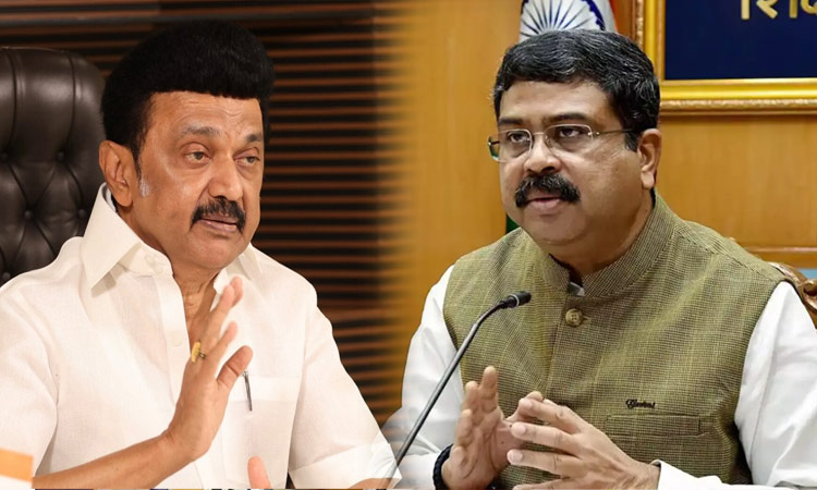 கல்வியில் அரசியலை புகுத்தாதீர்கள் - தர்மேந்திர பிரதான்