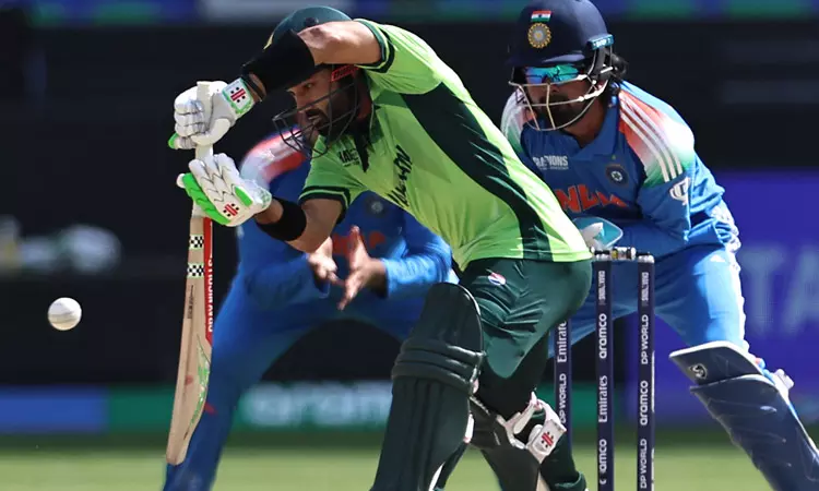 சாம்பியன்ஸ் டிராபி:  20 ஓவர்களில் பாகிஸ்தான் 79/2 ... ... சாம்பியன்ஸ் டிராபி: இந்திய அணிக்கு அரையிறுதி வாய்ப்பு பிரகாசம்