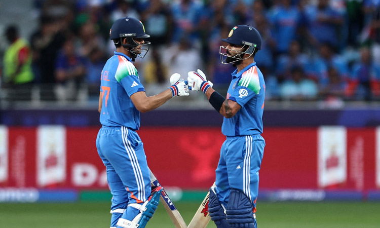 சாம்பியன்ஸ் டிராபி: 100 ரன்களை கடந்த இந்தியா