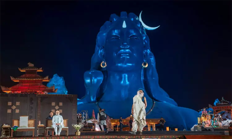 களைகட்டும் மகா சிவராத்திரி: சிவாலயங்களில் குவிந்த பக்தர்கள் - ஈஷா யோகா மையத்தில் பிரபலங்கள் பங்கேற்பு