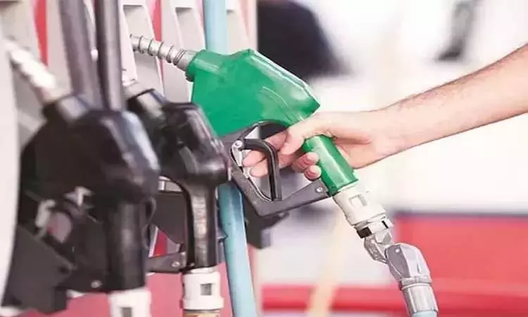 சென்னையில் இன்றைய பெட்ரோல், டீசல் விலை நிலவரம் சென்னையில் இன்றைய பெட்ரோல், டீசல் விலை நிலவரம்