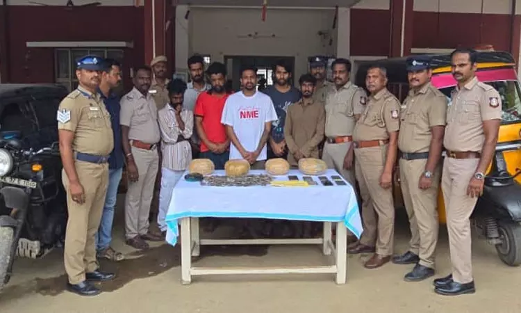 பெங்களூருவில் இருந்து கோவை வழியாக கேரளாவுக்கு கஞ்சா கடத்திய கும்பல் கைது