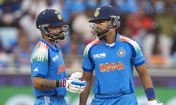 விராட்-ஸ்ரேயாஸ் நிதான ஆட்டம்... 100 ரன்களை கடந்த இந்தியா