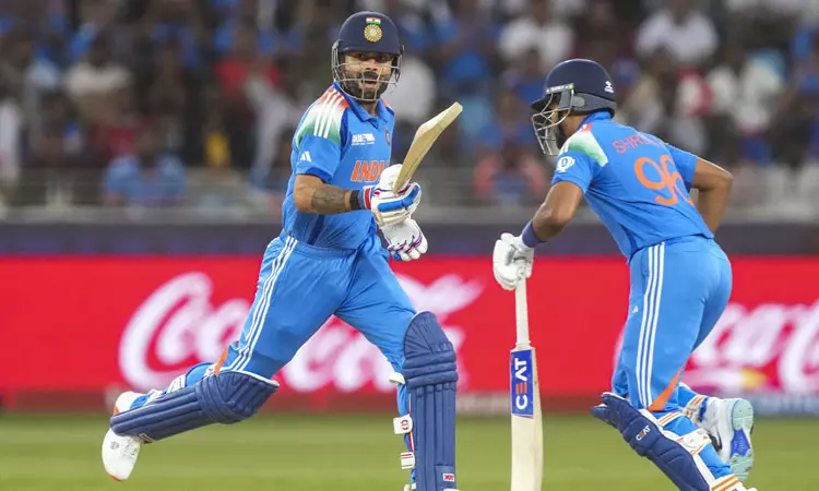 சாம்பியன்ஸ் டிராபி; ஆஸ்திரேலியாவை வீழ்த்தி இறுதிப்போட்டிக்கு முன்னேறிய இந்தியா