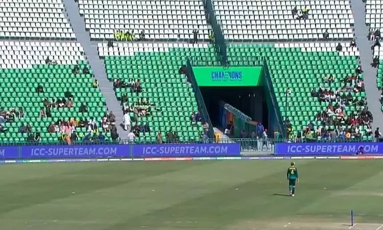 ரசிகர்கள் இன்றி காணப்படும் பாகிஸ்தான்... ... சாம்பியன்ஸ் டிராபி: 9வது விக்கெட்டை இழந்த தென் ஆப்பிரிக்கா