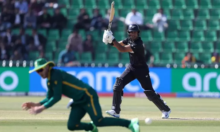 அரைசதம் விளாசினார் ரச்சின் ரவீந்திரா    ... சாம்பியன்ஸ் டிராபி: 9வது விக்கெட்டை இழந்த தென் ஆப்பிரிக்கா