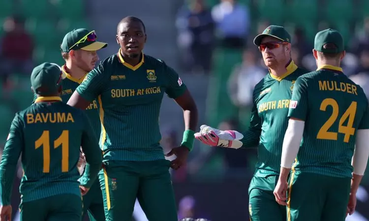 3வது விக்கெட்டை இழந்த நியூசிலாந்து... வில்லியம்சன்... ... சாம்பியன்ஸ் டிராபி: 9வது விக்கெட்டை இழந்த தென் ஆப்பிரிக்கா