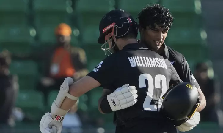 9-வது ஐ.சி.சி. சாம்பியன்ஸ் கோப்பை கிரிக்கெட்... ... சாம்பியன்ஸ் டிராபி: 9வது விக்கெட்டை இழந்த தென் ஆப்பிரிக்கா