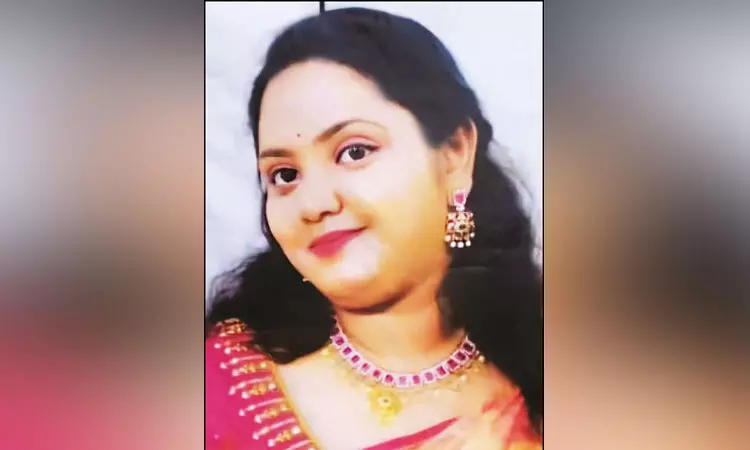 தீராத வயிற்று வலியால் அவதி... இளம்பெண் எடுத்த விபரீத முடிவு