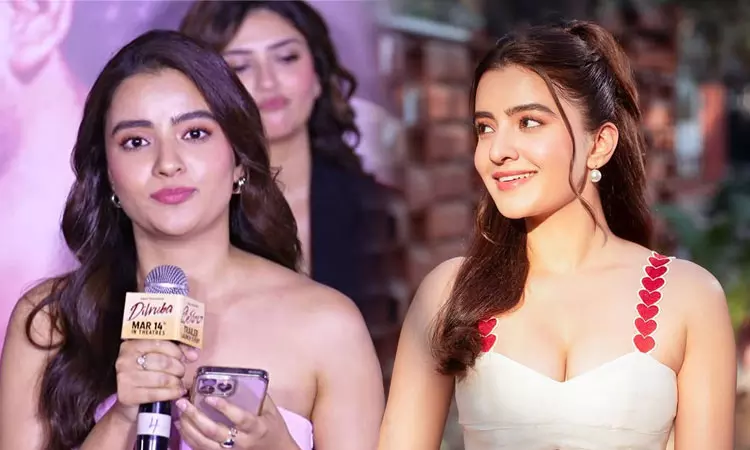 They take photos even though they dont want to - Impatient Dilrupa actress They take photos even though they dont want to - Impatient Dilrupa actress