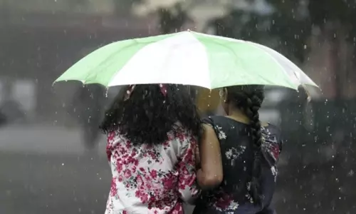 தமிழகத்தில் 21 மாவட்டங்களில் மதியம் 1 மணி வரை மழைக்கு வாய்ப்பு