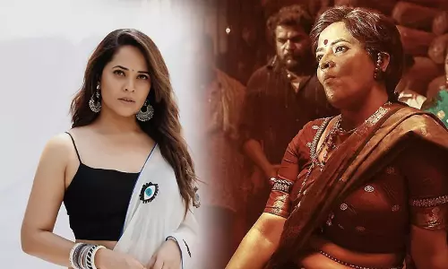 Anasuya Bharadwaj confronts a fan for calling her aunty! Anasuya Bharadwaj confronts a fan for calling her aunty!